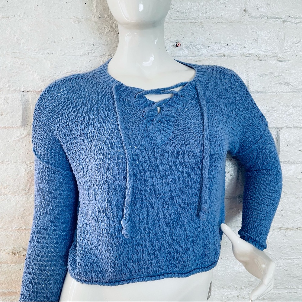 HOLLISTER CROPPED SIZE M - Picture 2 of 6